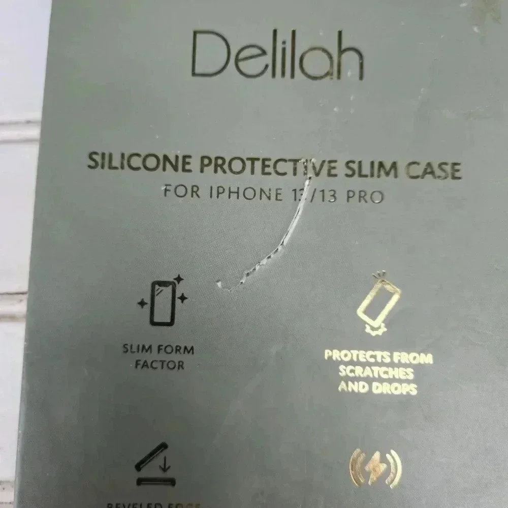 IPhone 13/13 Pro Delilah Case Damaged Box